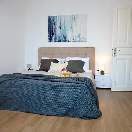 Aroura Maisonette 4br Villa *